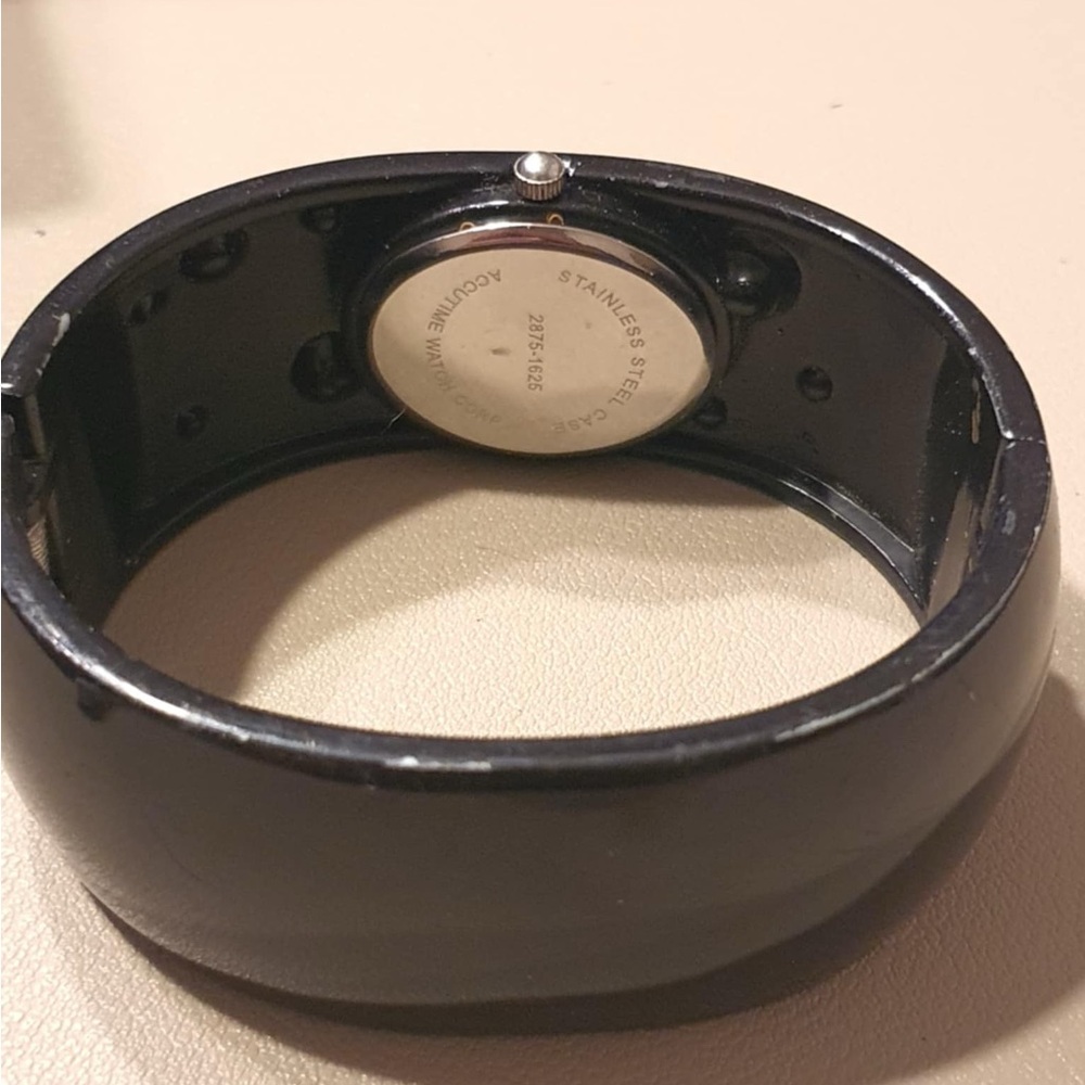 🦋10/$20🦋 Accutime Black/Silver Rhinestone Women's Cuff Watch - Picture 3 of 4